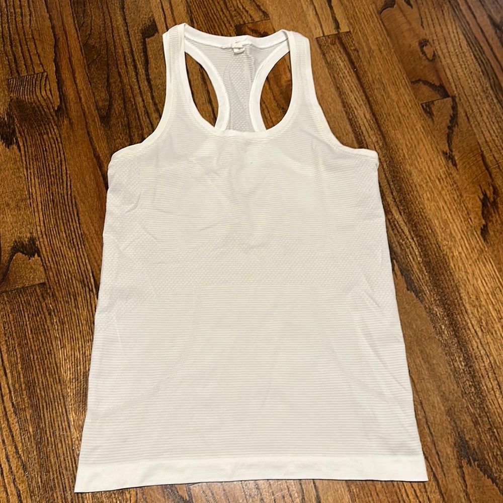 NWOT white lululemon swiftly tech tank top size 8
